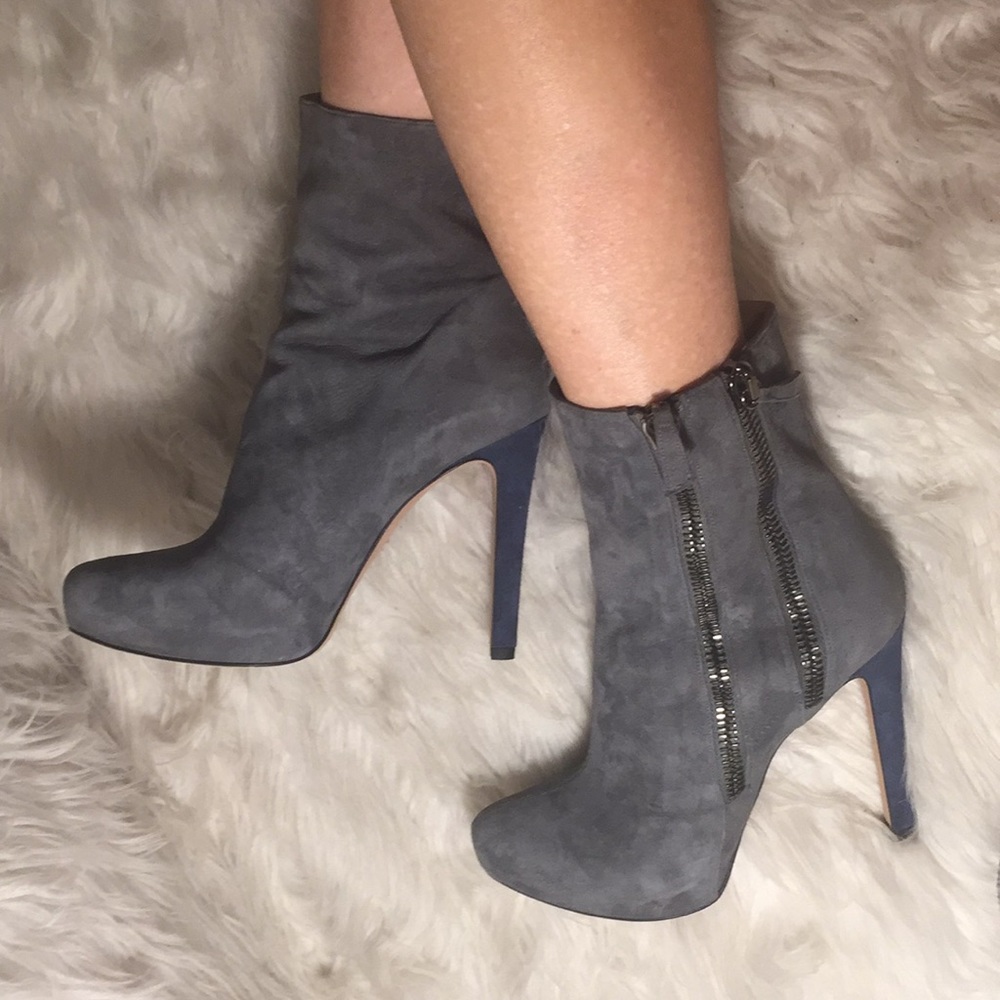 Like new Pura Lopez moto heeled ankle boots